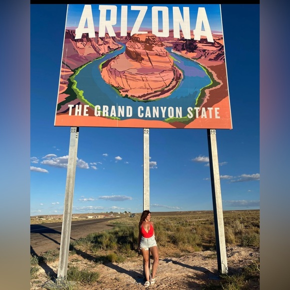 Red bikini - Picture 7 of 8